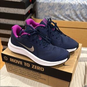Nike Women's Blue and Purple Athletic Shoes